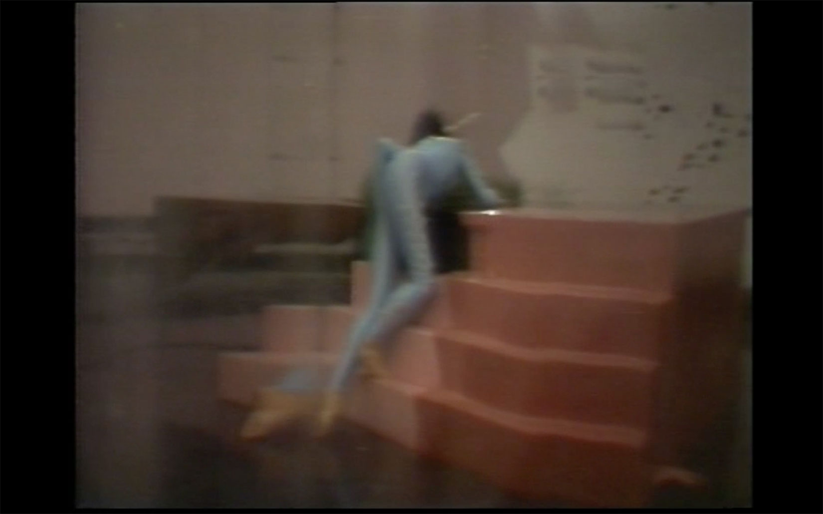 Cinzia-Ruggeri, "Per un Vestire organico", 1983, documentation of performance, milano, 1983, courtesy of the artist.