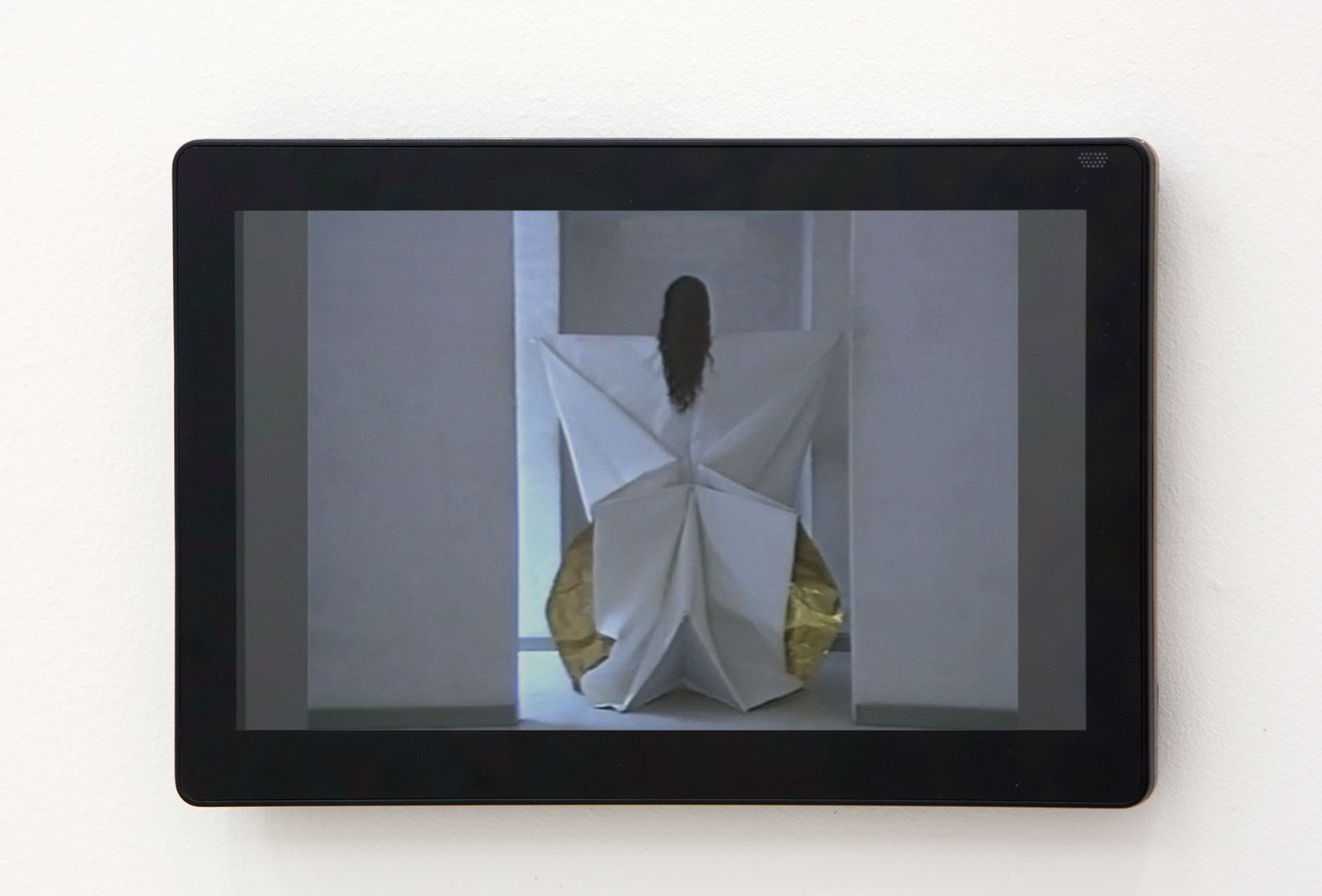Alessandro Mendini and Anna Gili, “Nulla”, 1984, video documentation of performance, Firenze 1984