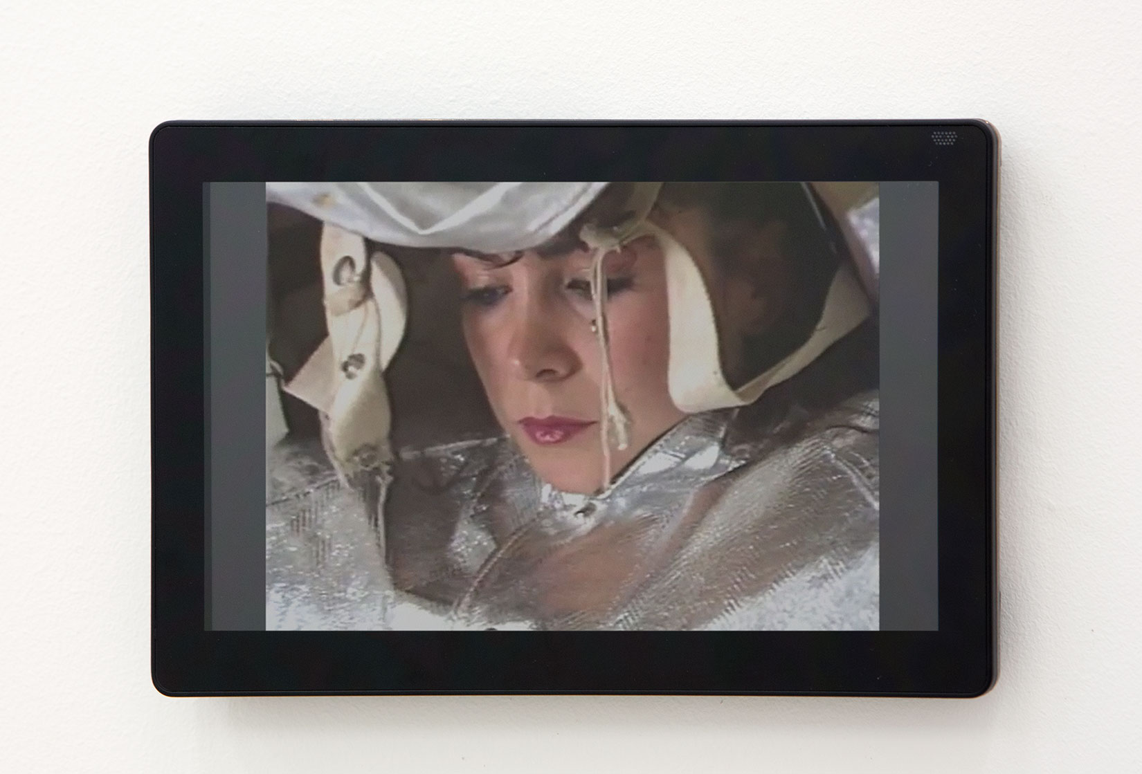 Alessandro Mendini and Anna Gili, “Nulla”, 1984, video documentation of performance, Firenze 1984