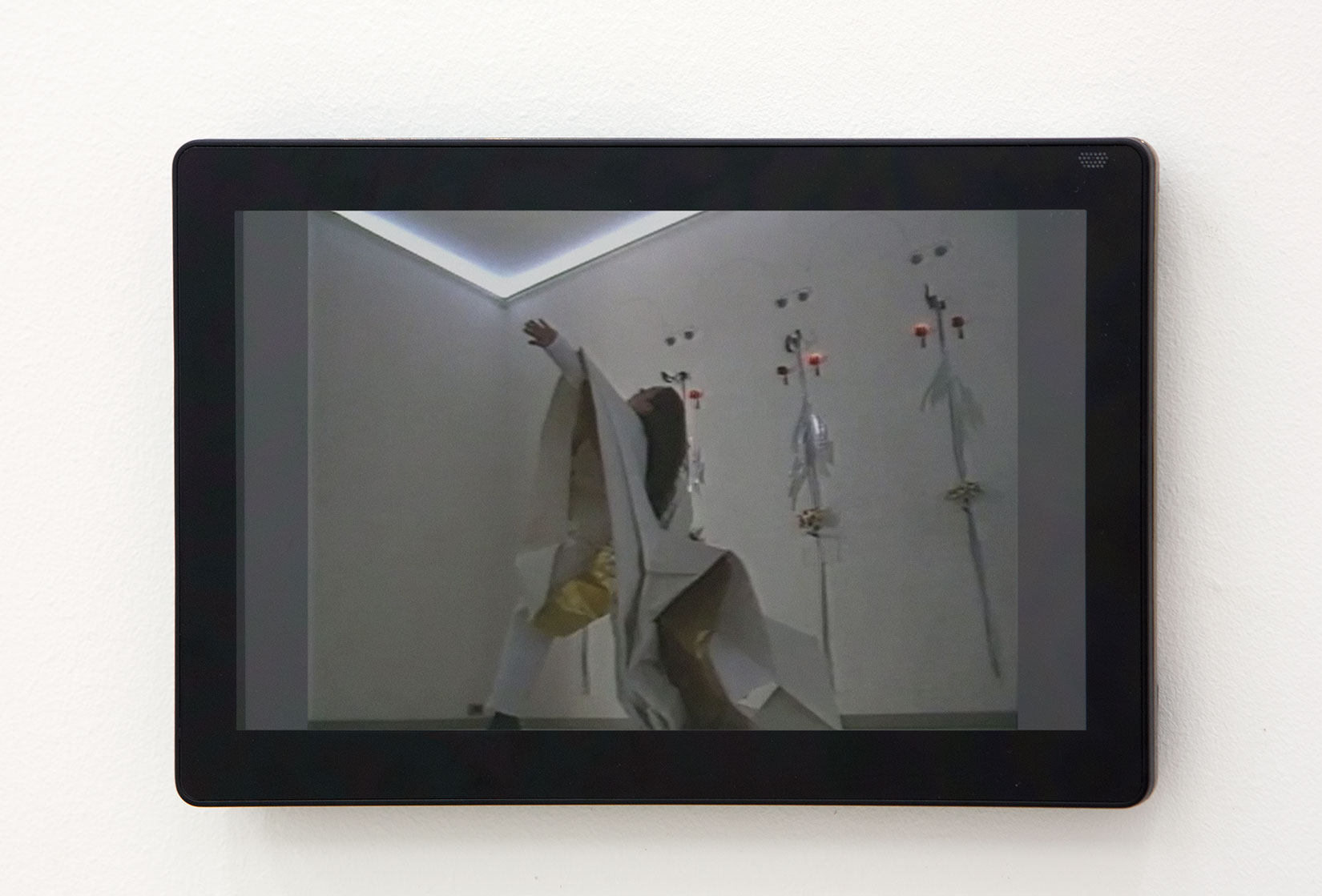 Alessandro Mendini and Anna Gili, “Nulla”, 1984, video documentation of performance, Firenze 1984